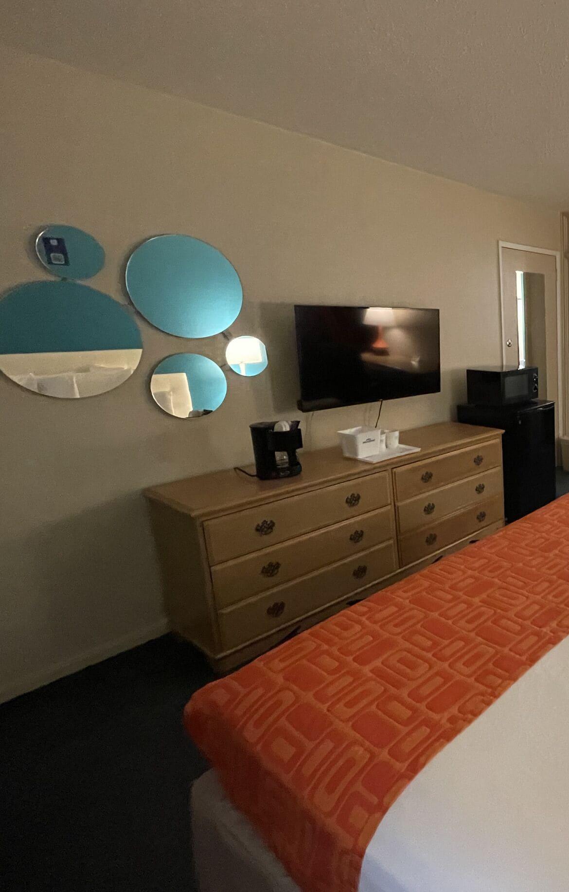 Howard Johnson by Wyndham Bakersfield Exterior foto