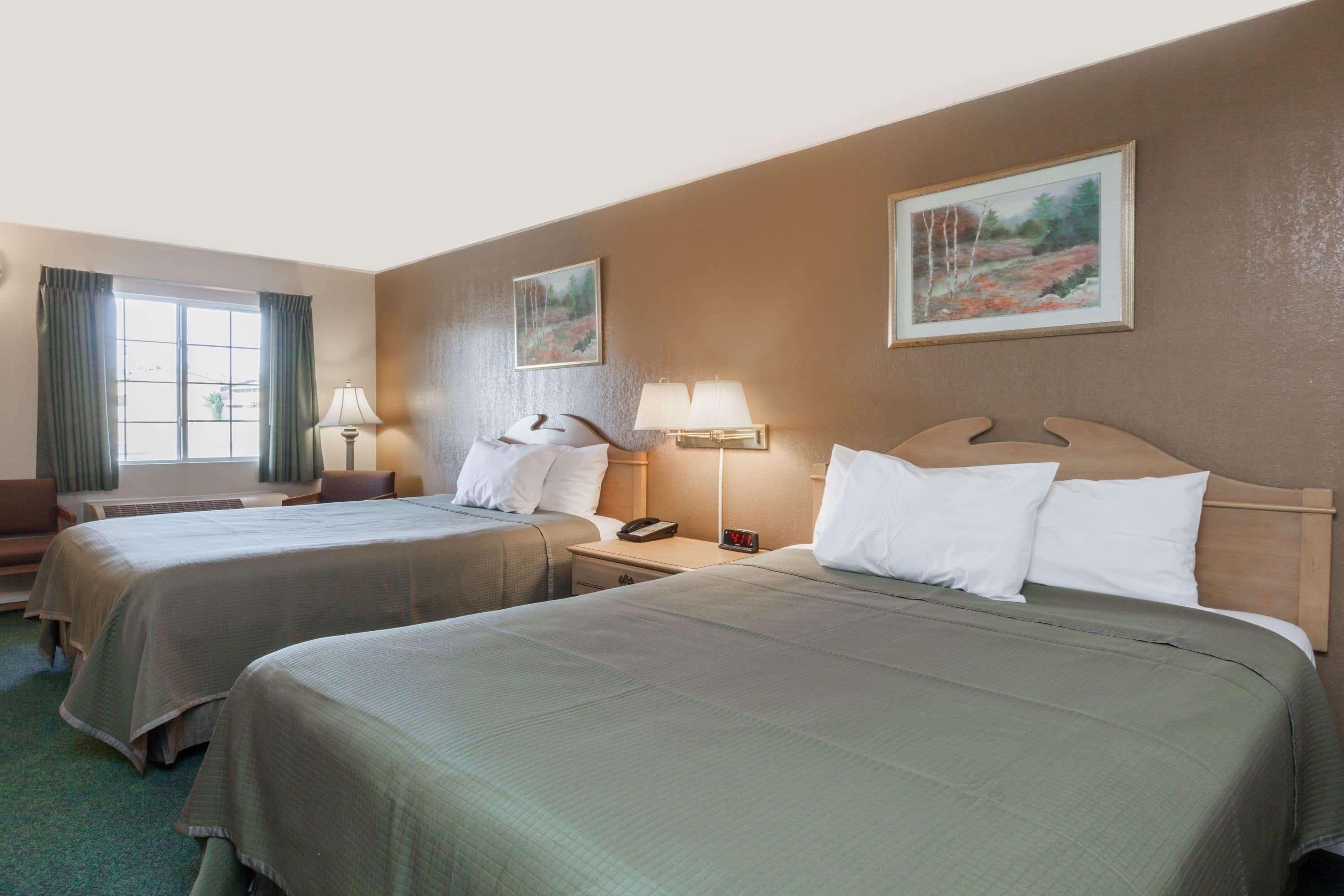 Howard Johnson by Wyndham Bakersfield Exterior foto